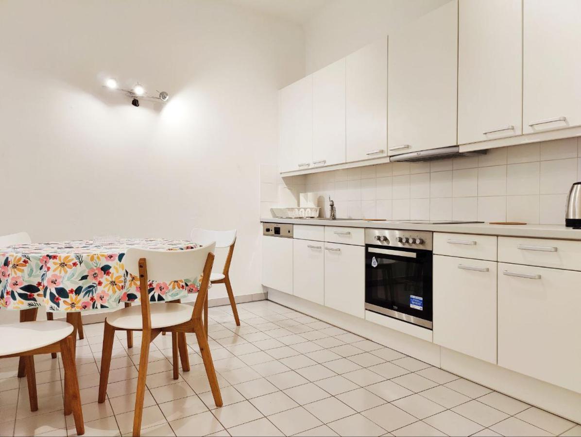 Central Mariahilfer Apartment 4 Min To The City Shopping Center And Schoenbrunn Palace Vienna Exterior photo