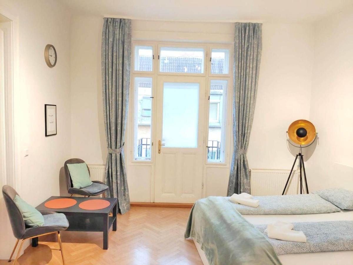 Central Mariahilfer Apartment 4 Min To The City Shopping Center And Schoenbrunn Palace Vienna Exterior photo